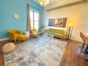 McCormick Place 3BR-2BA with Optional Parking - sleeps 8